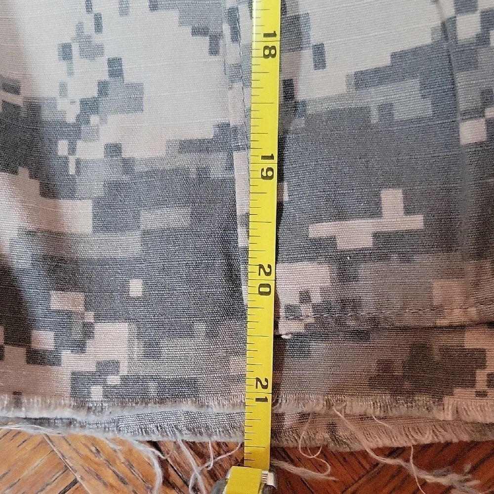 Men's Camouflage Army Cargo Trousers & Shorts Size Medium
